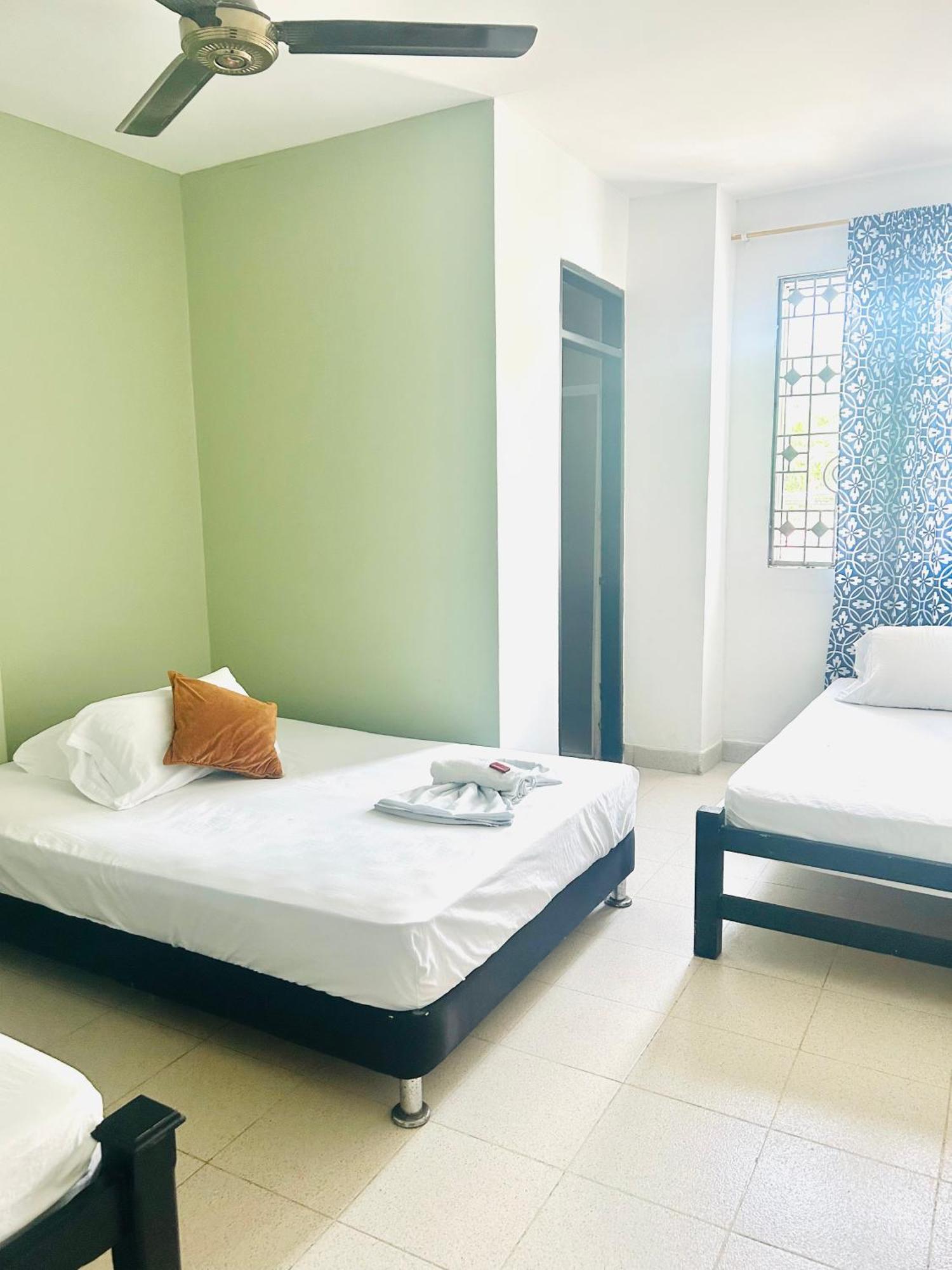Laurel Plaza 46 Hotell Montería Eksteriør bilde